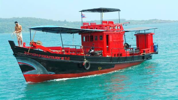 Thaitanic II arriving Koh Mak